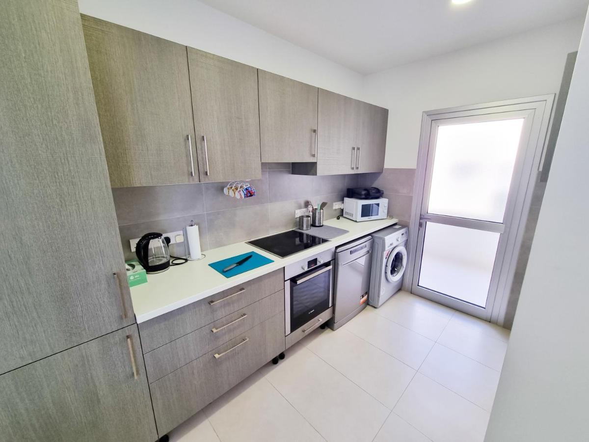 Seaside Elegance Retreat Daire Larnaca Dış mekan fotoğraf