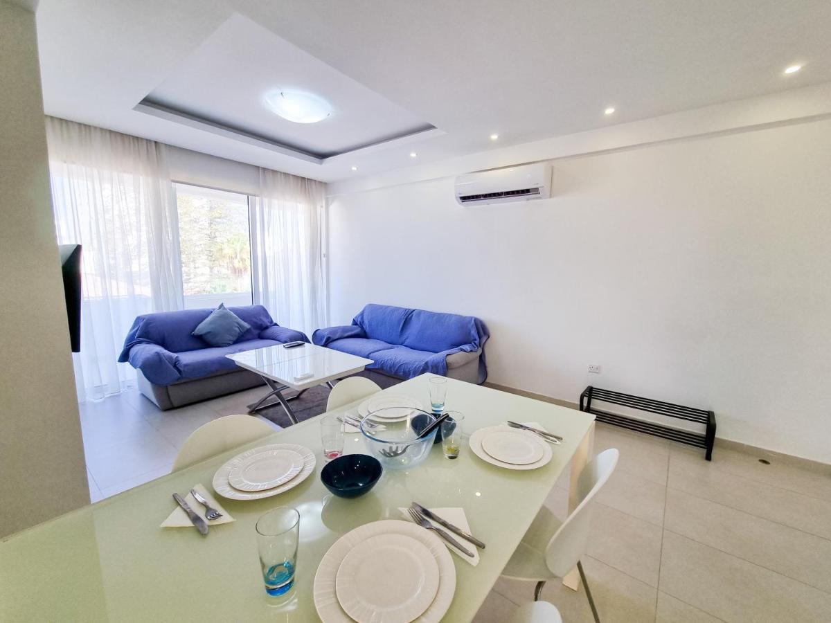 Seaside Elegance Retreat Daire Larnaca Dış mekan fotoğraf